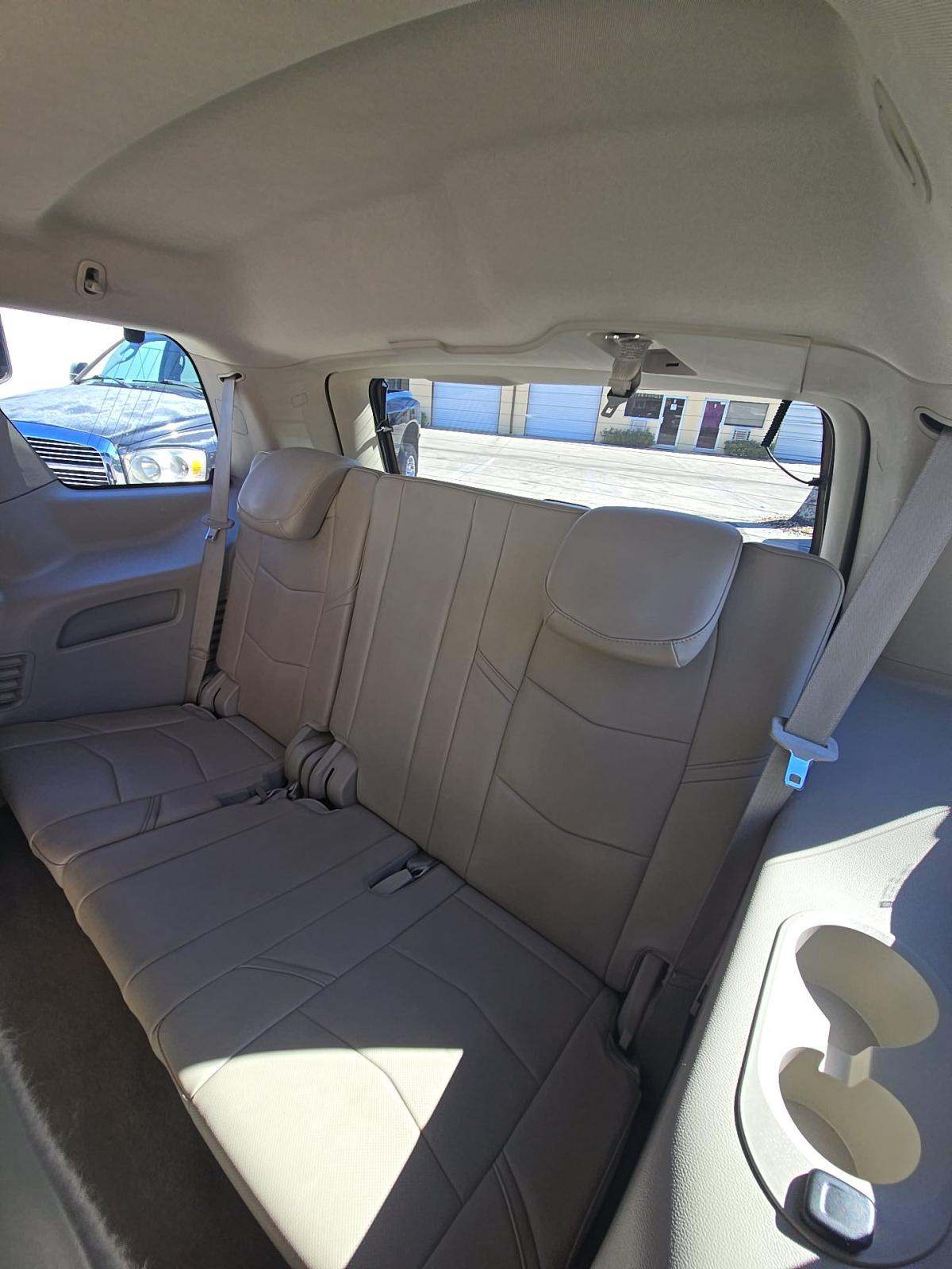 2016 Cadillac Escalade Luxury RWD