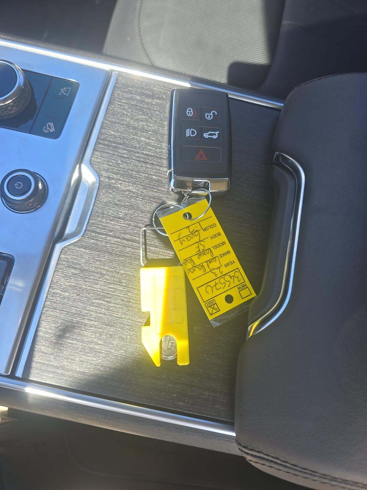 2023 Land Rover Range Rover SE AWD