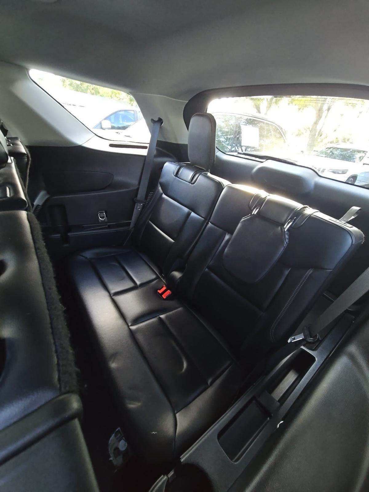 2023 Ford Explorer XLT RWD