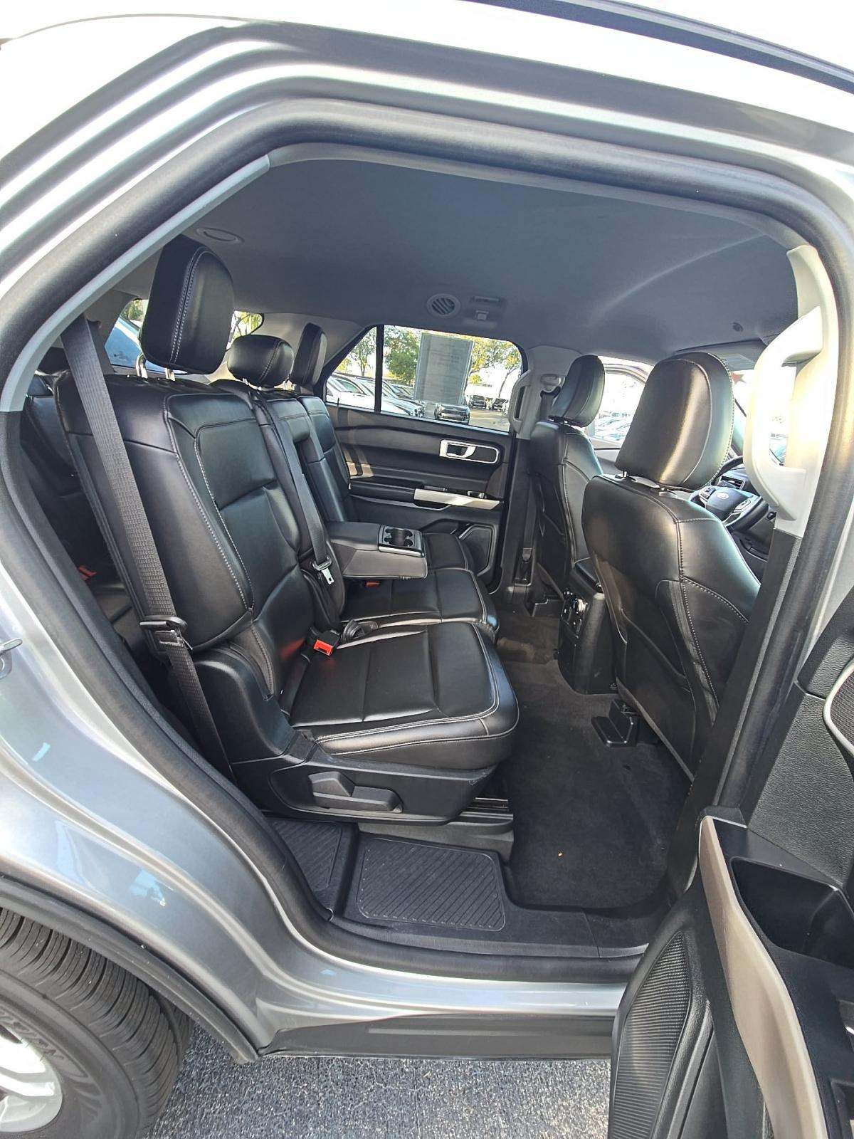 2023 Ford Explorer XLT RWD