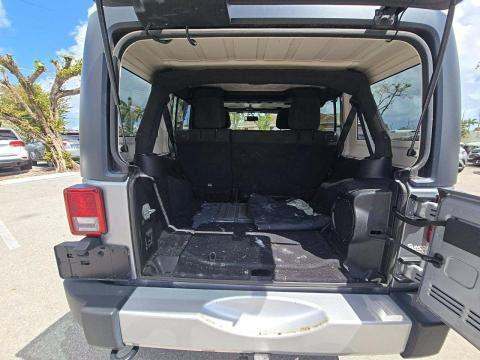 JEEP UNLIMITED SAHARA - 10