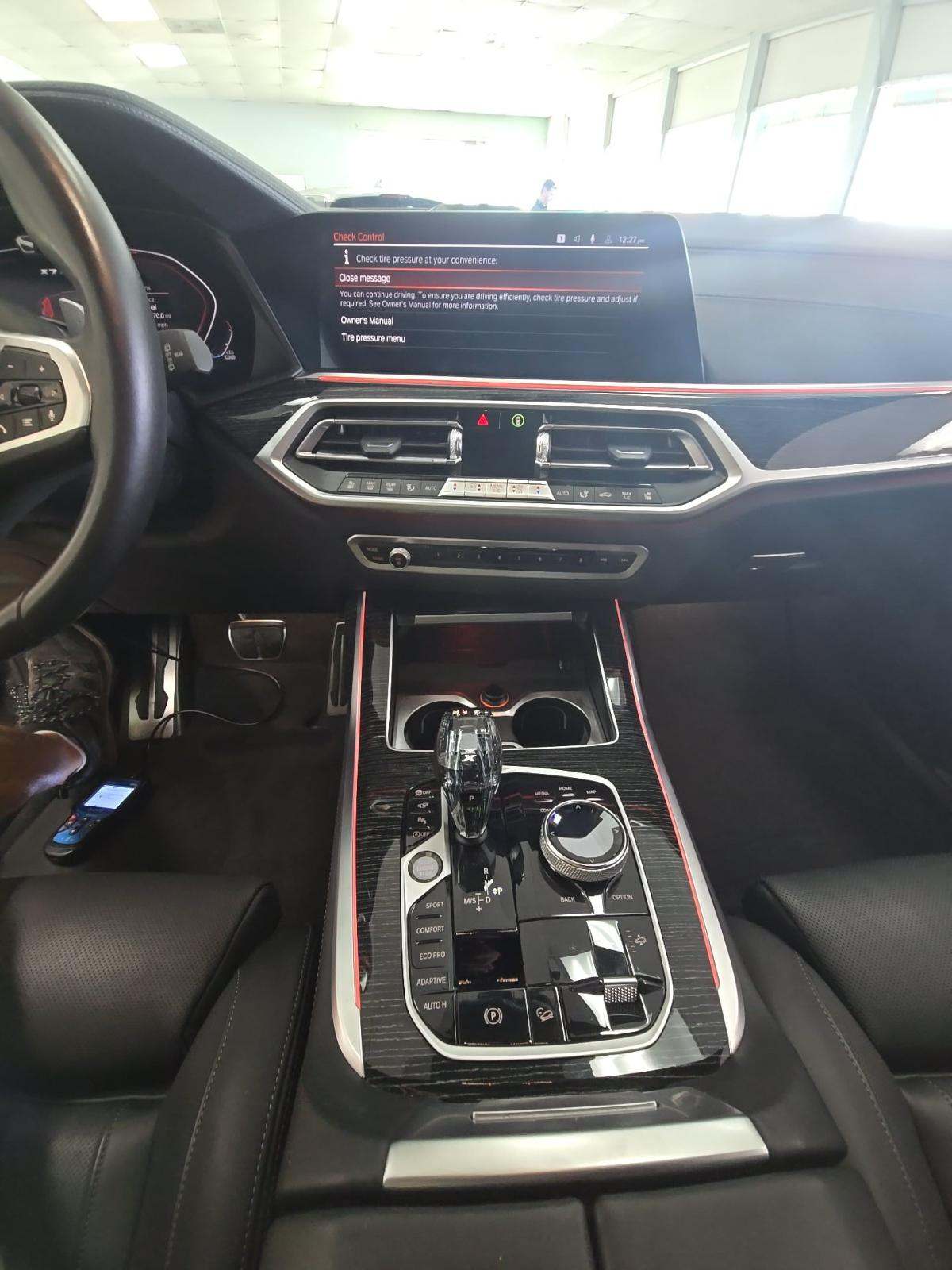 2022 BMW X7 M50i AWD