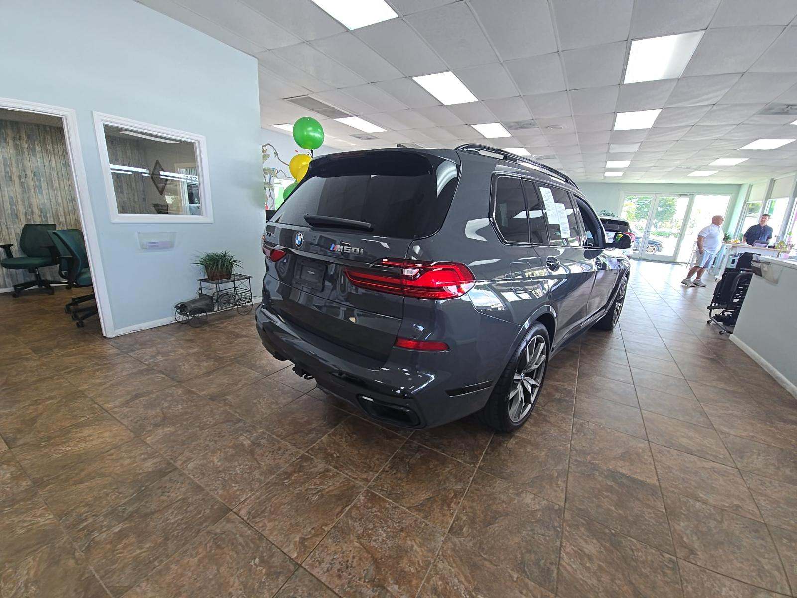 2022 BMW X7 M50i AWD