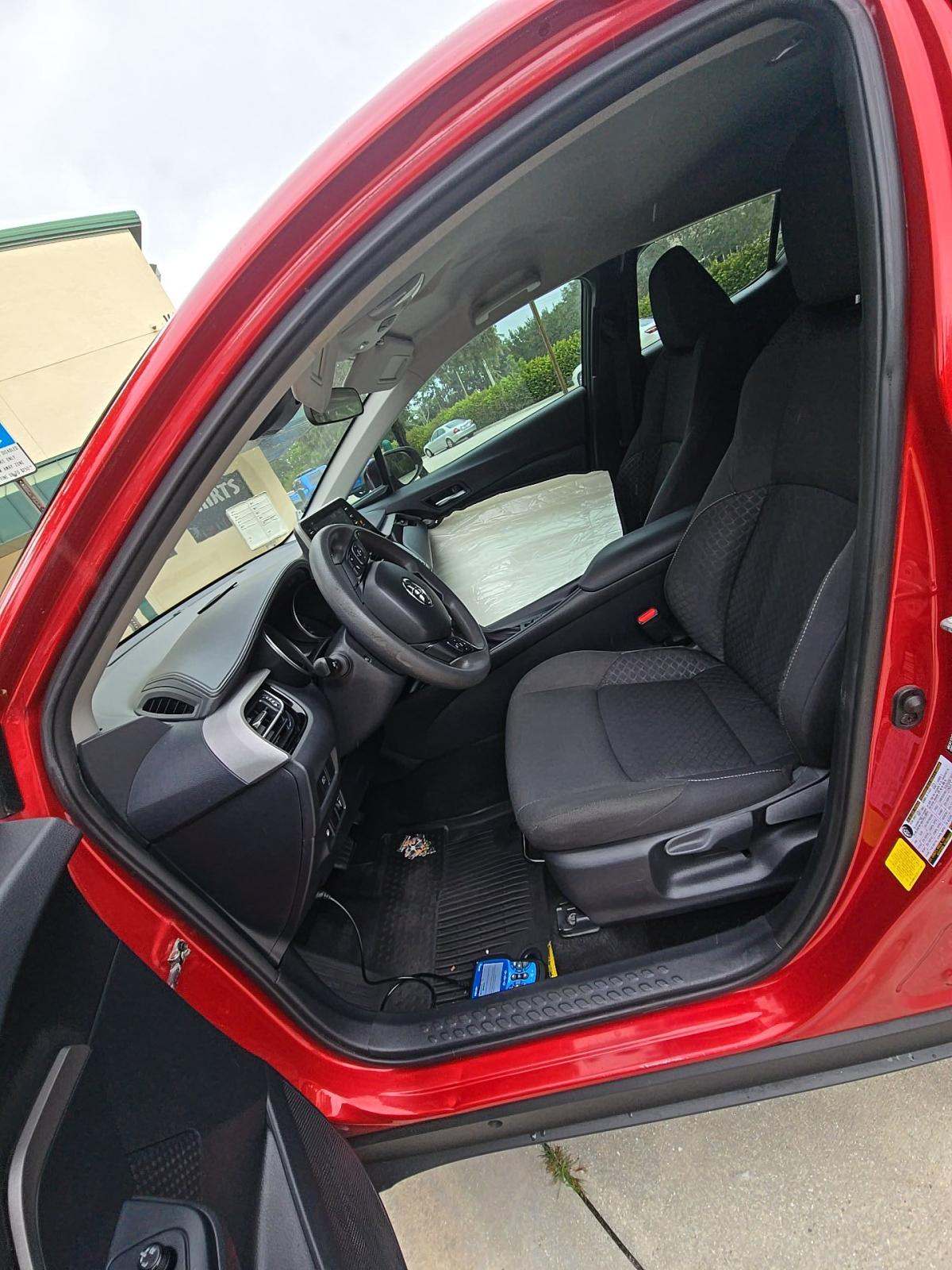 2020 Toyota C-HR LE FWD