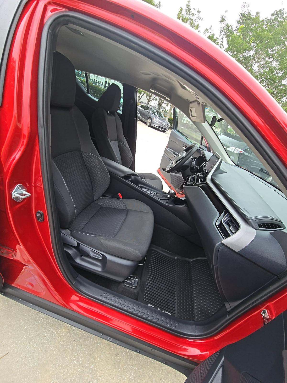 2020 Toyota C-HR LE FWD