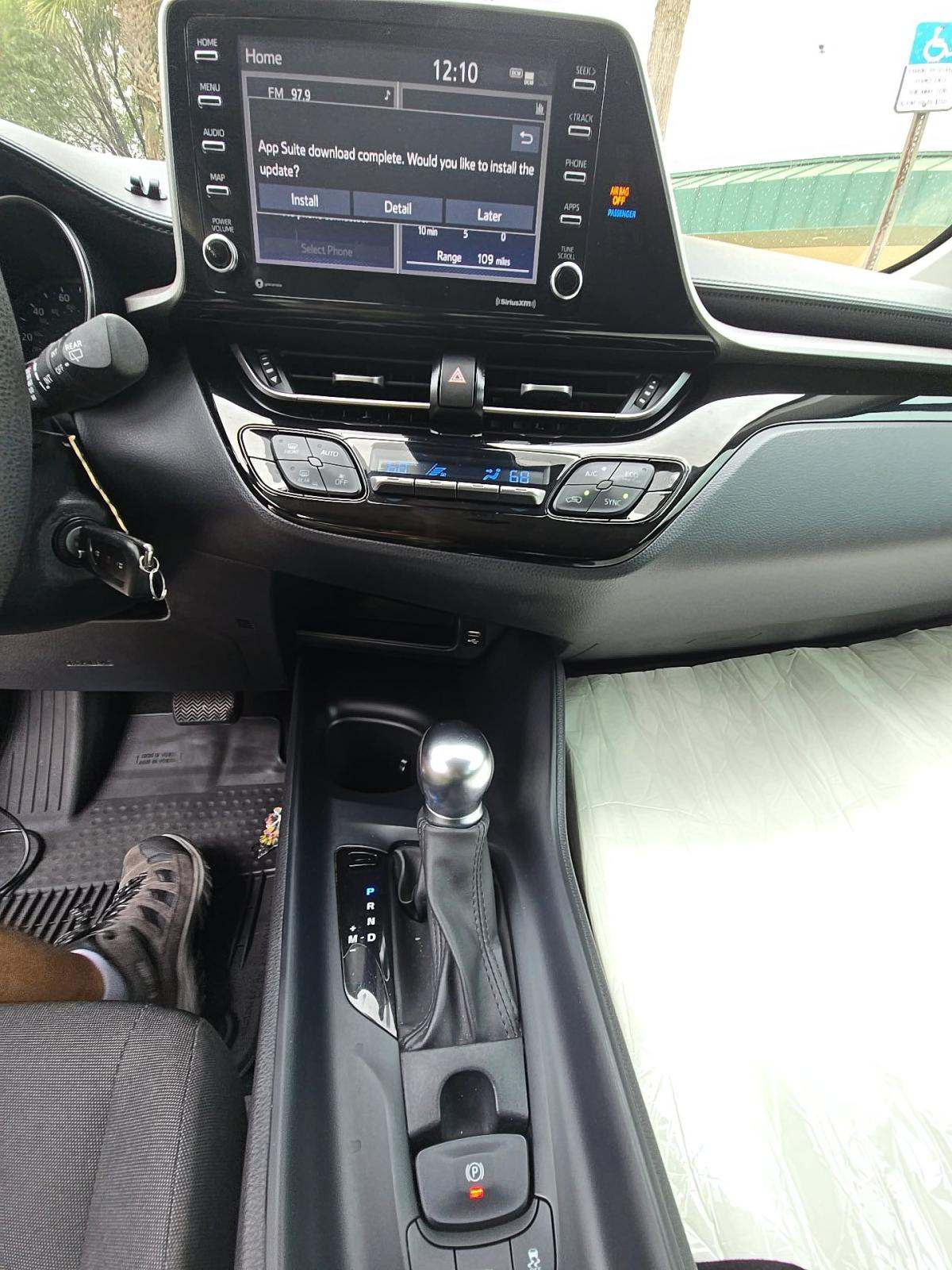 2020 Toyota C-HR LE FWD