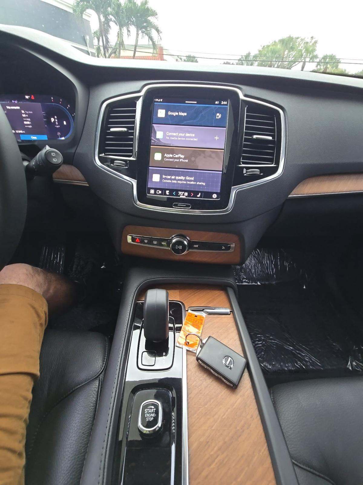 2023 Volvo XC90 B6 Plus AWD