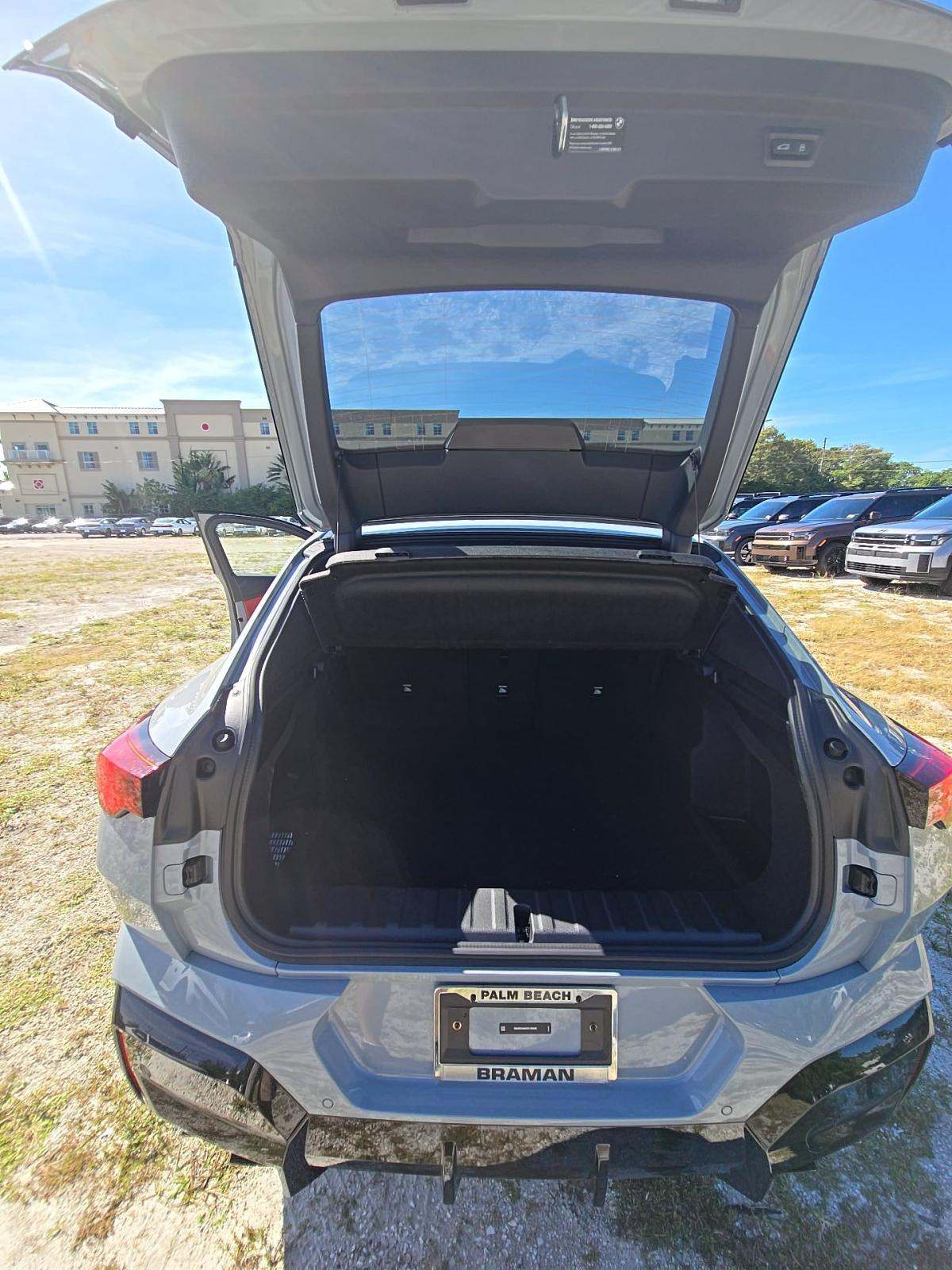 2025 BMW X2 M35i AWD