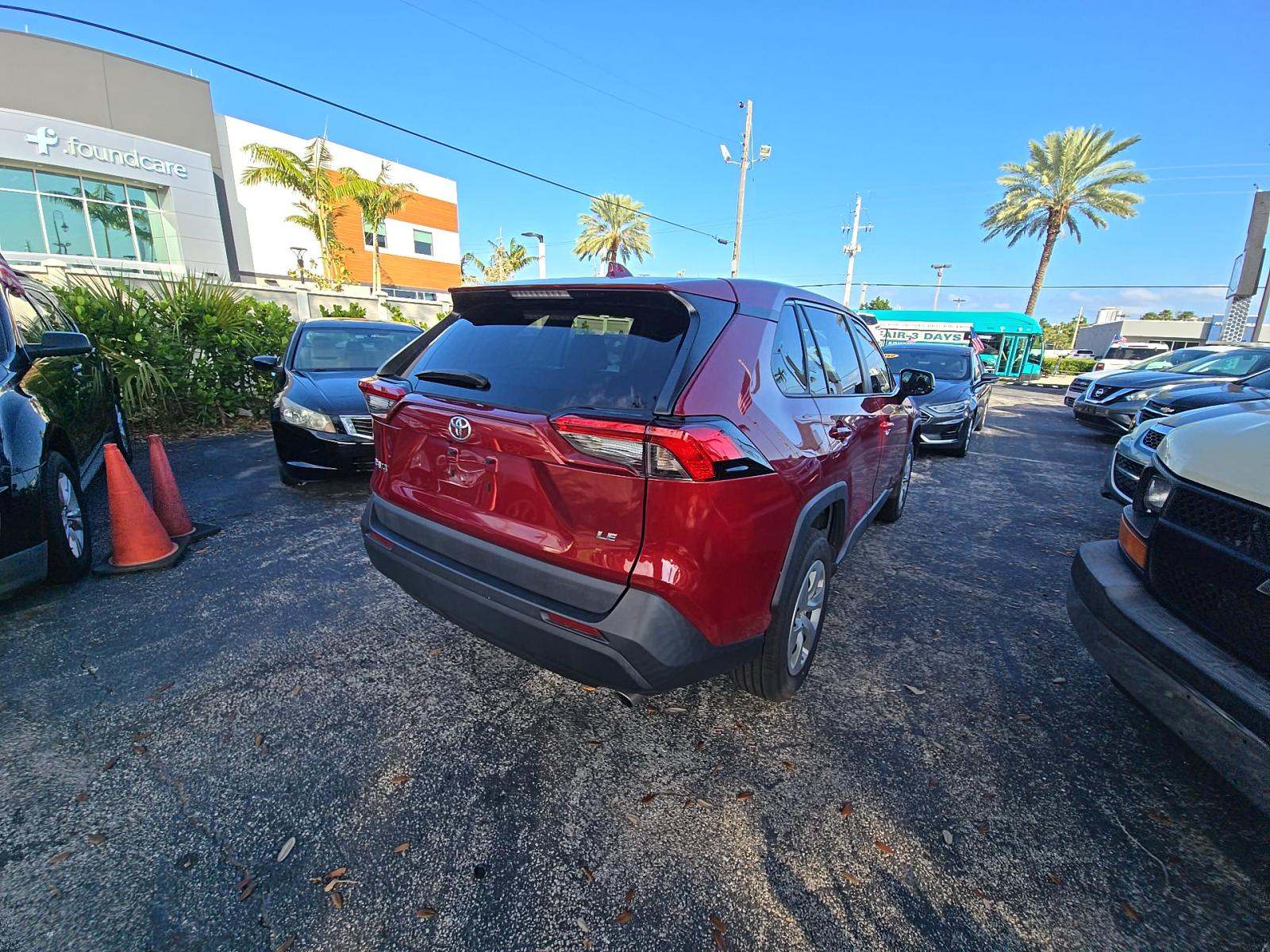 2022 Toyota RAV4 LE FWD