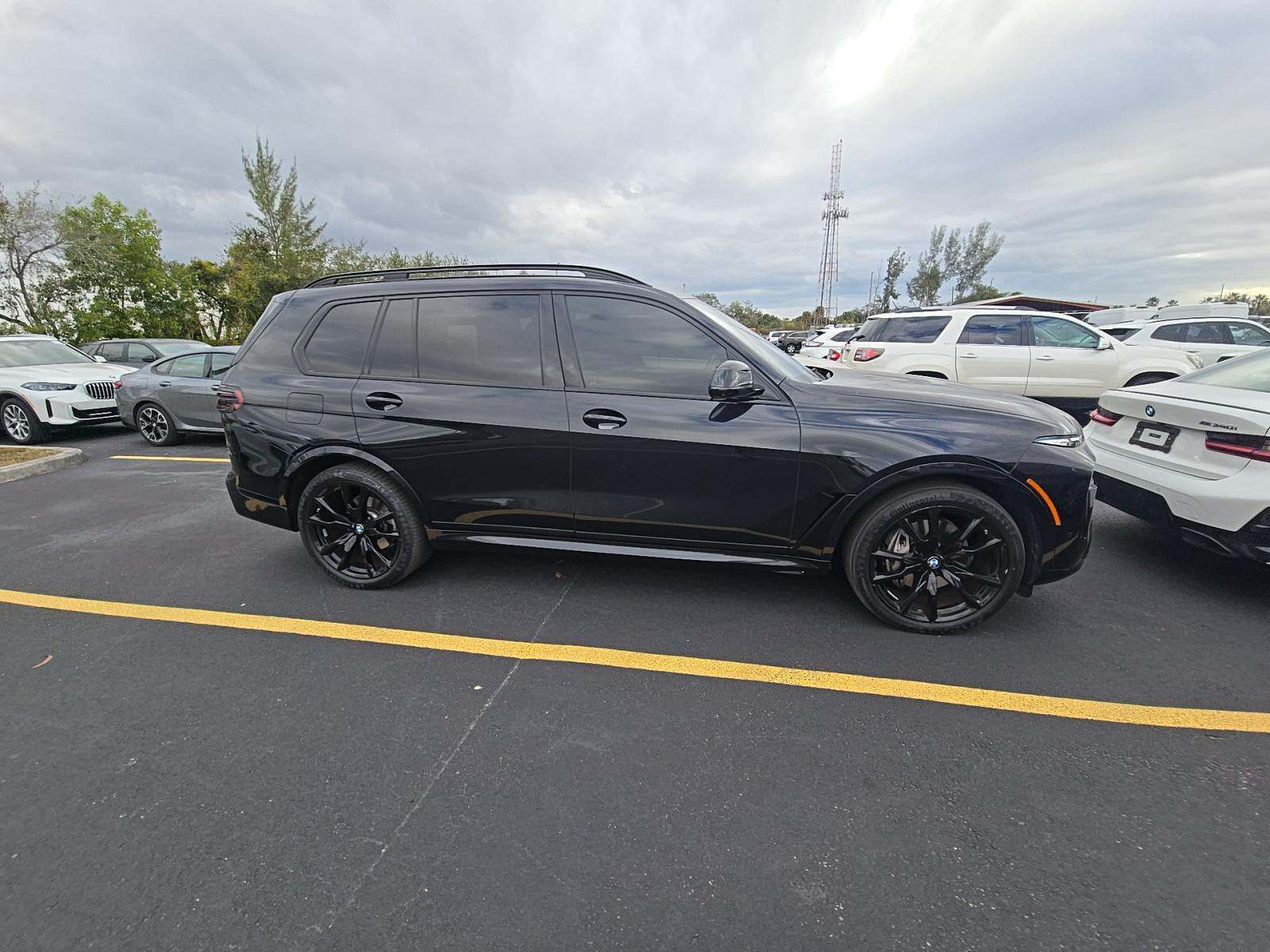 2023 BMW X7 xDrive40i AWD