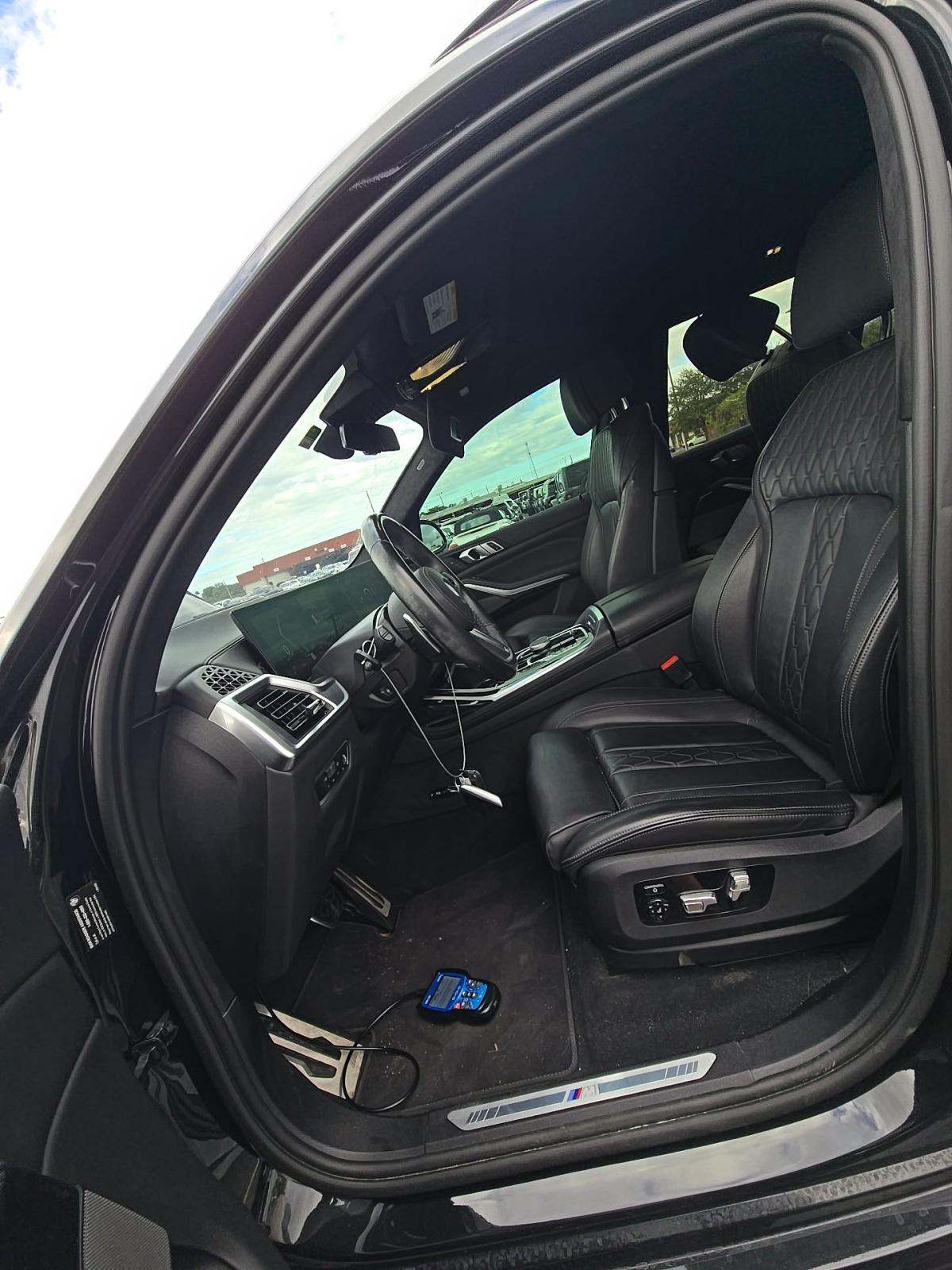 2023 BMW X7 xDrive40i AWD