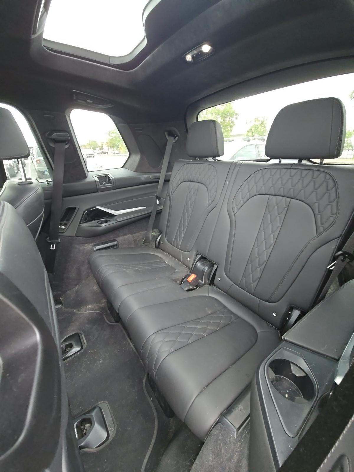 2023 BMW X7 xDrive40i AWD