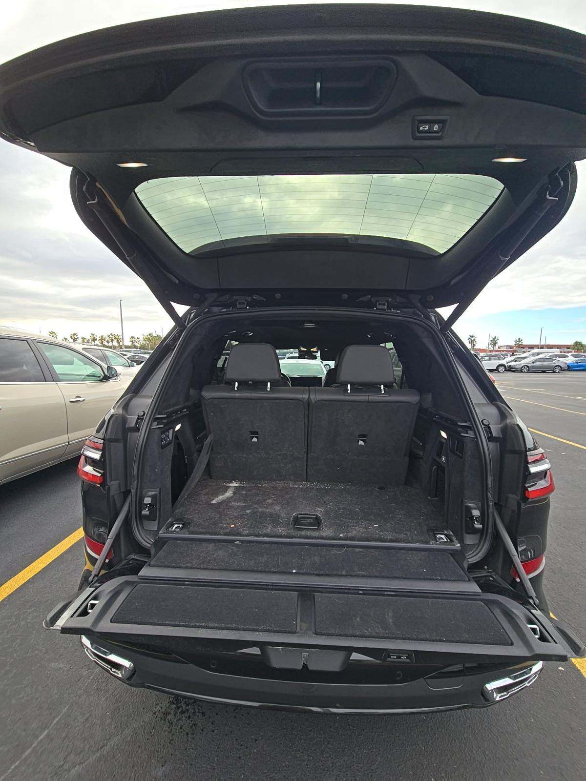 2023 BMW X7 xDrive40i AWD