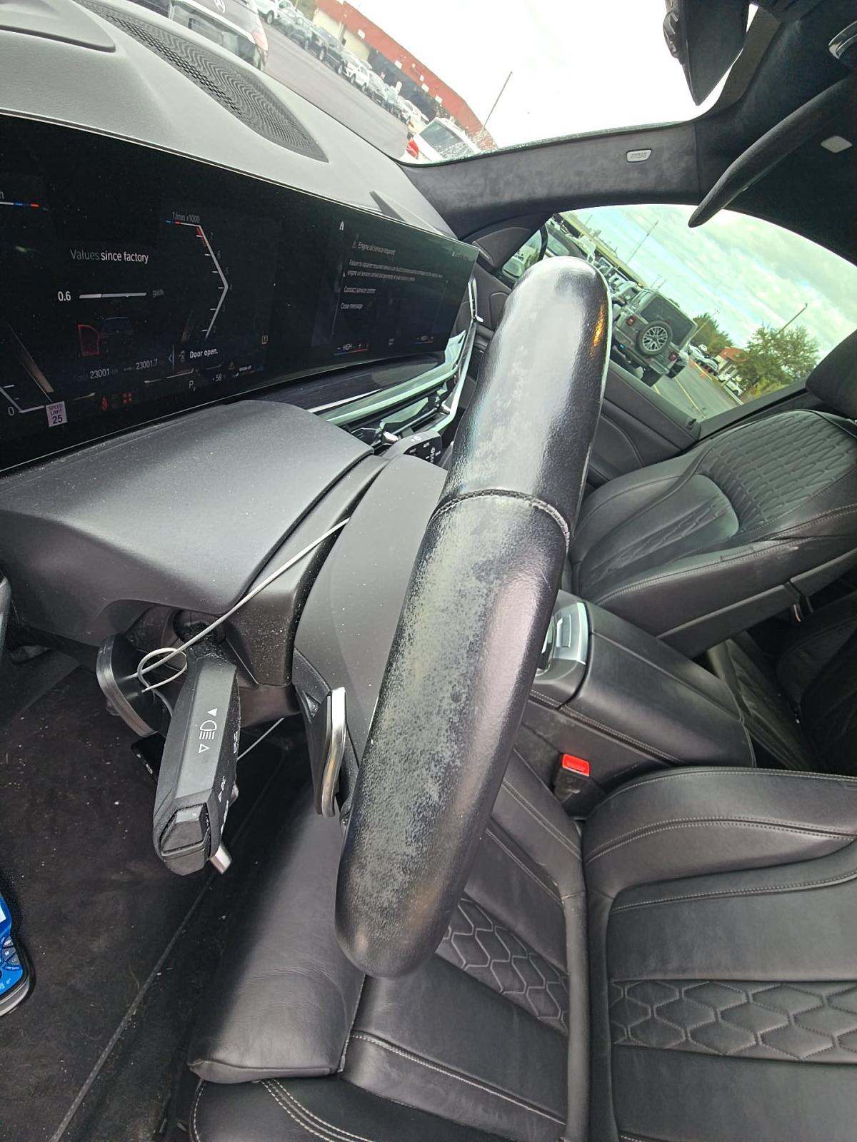 2023 BMW X7 xDrive40i AWD