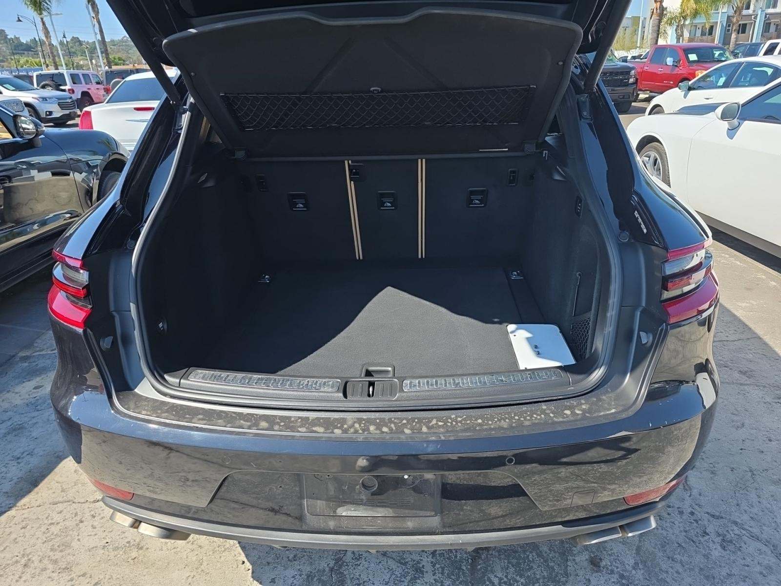 2017 Porsche Macan Turbo AWD