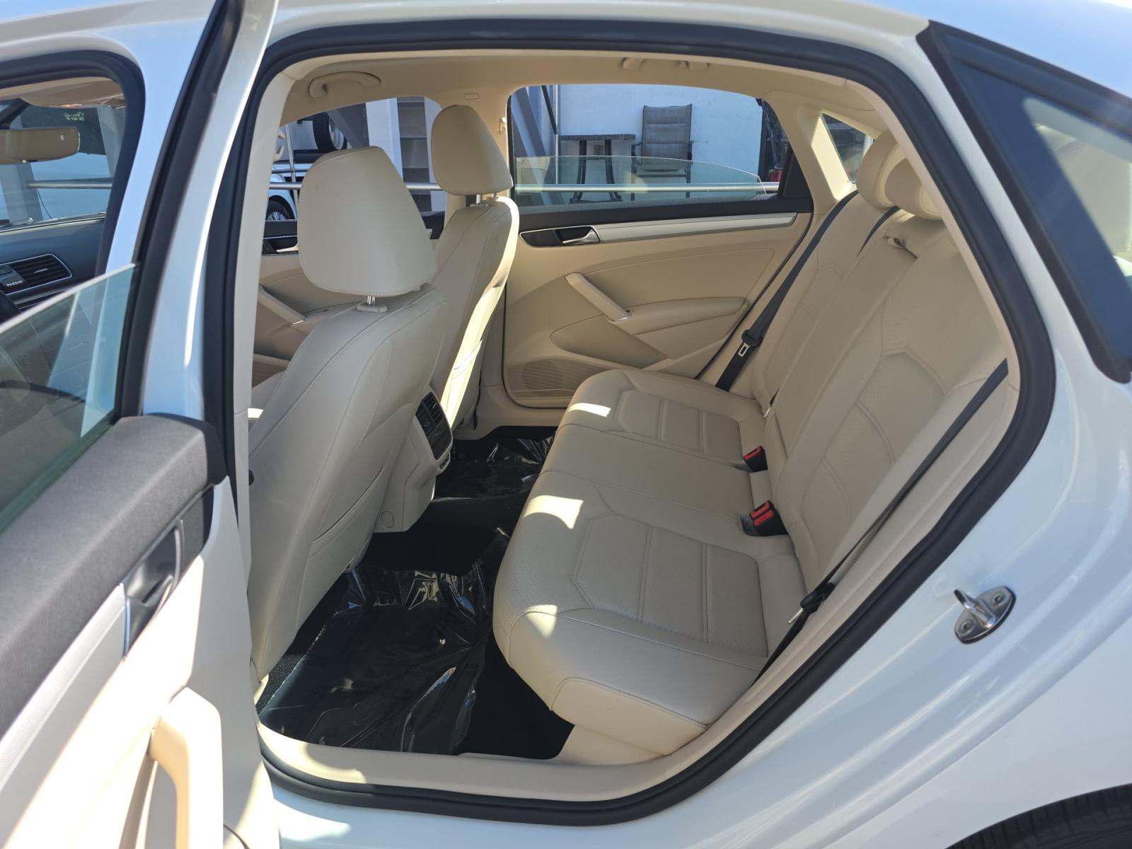 2019 Volkswagen Passat 2.0T Wolfsburg Edition FWD
