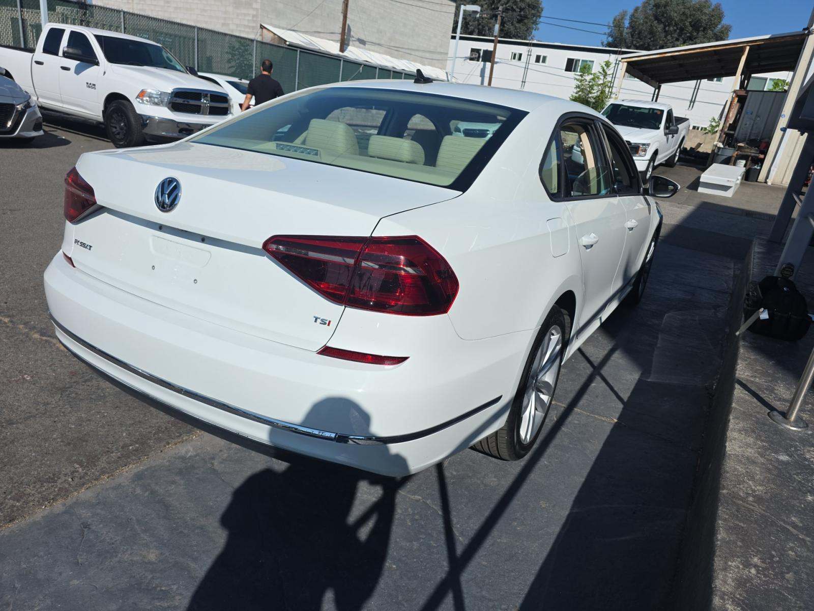 2019 Volkswagen Passat 2.0T Wolfsburg Edition FWD