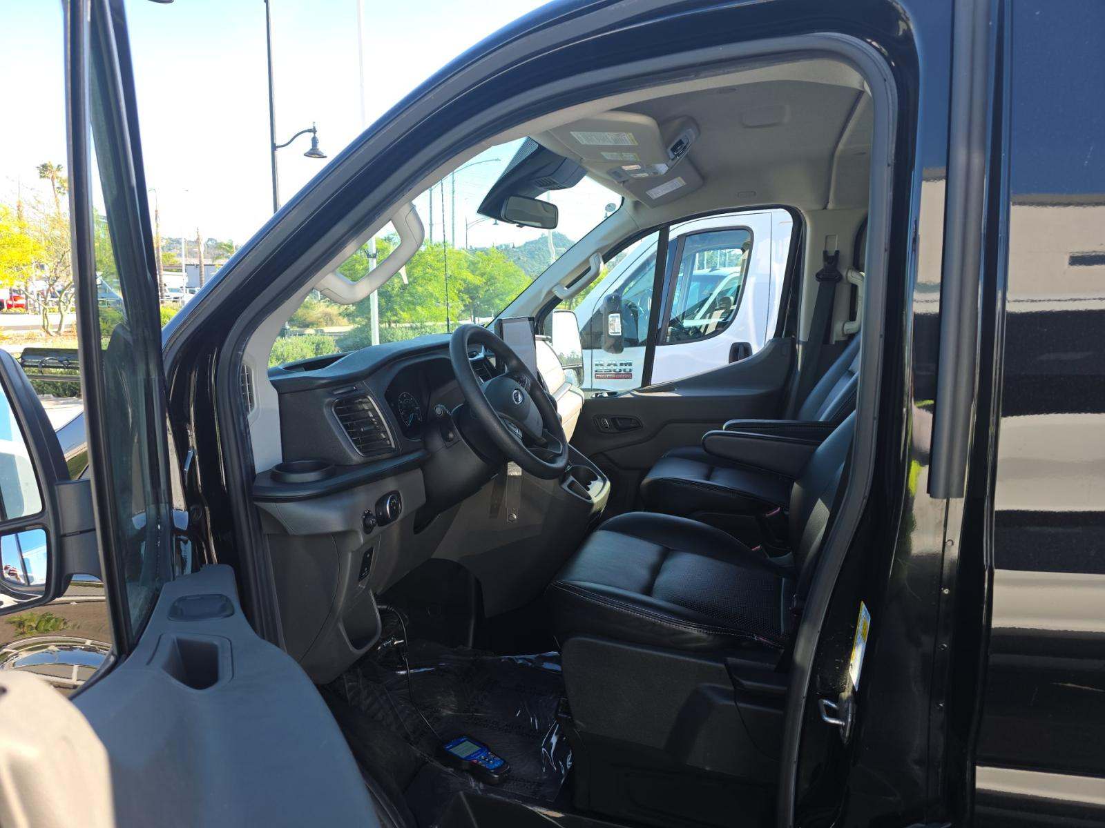FORD TRANSIT 350 - 6