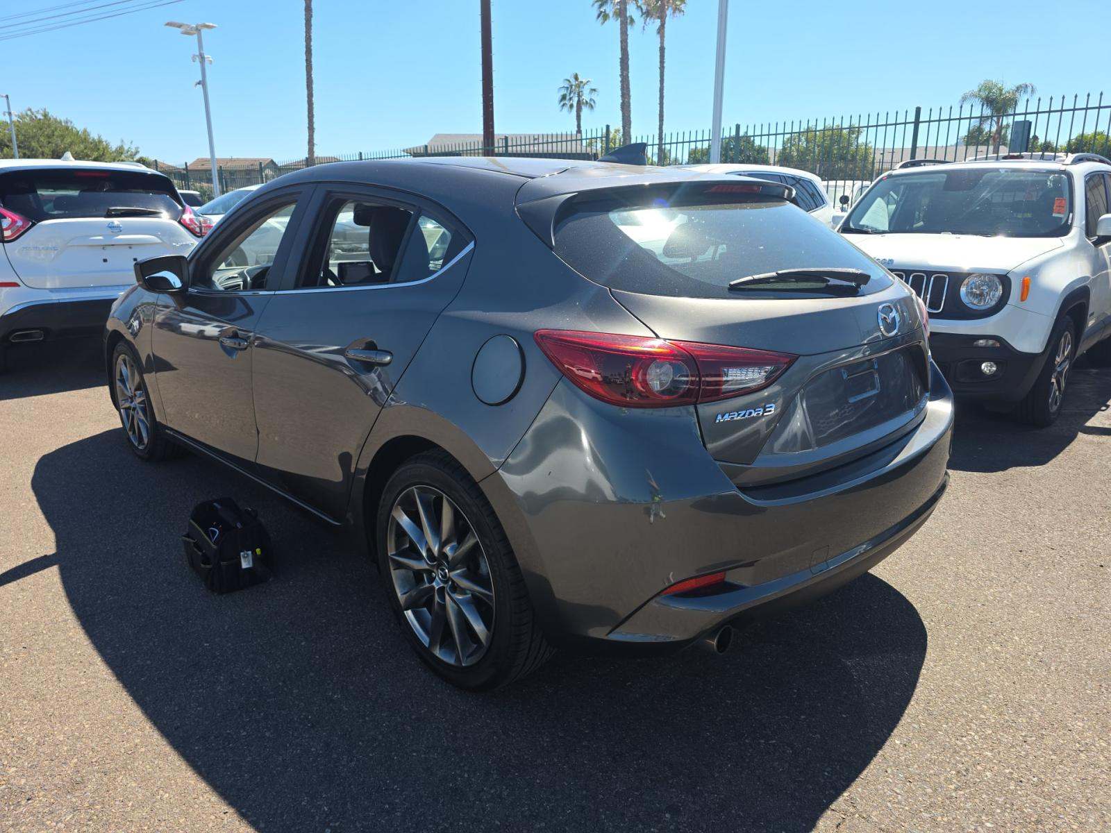 2018 MAZDA MAZDA3 Grand Touring FWD