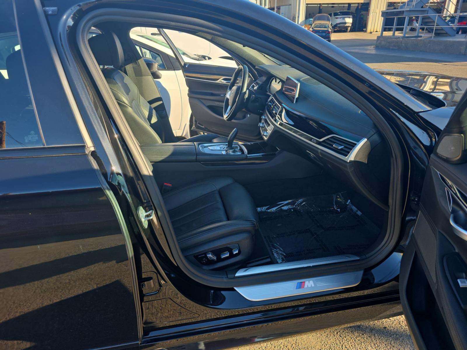 2019 BMW 7 Series 740i RWD