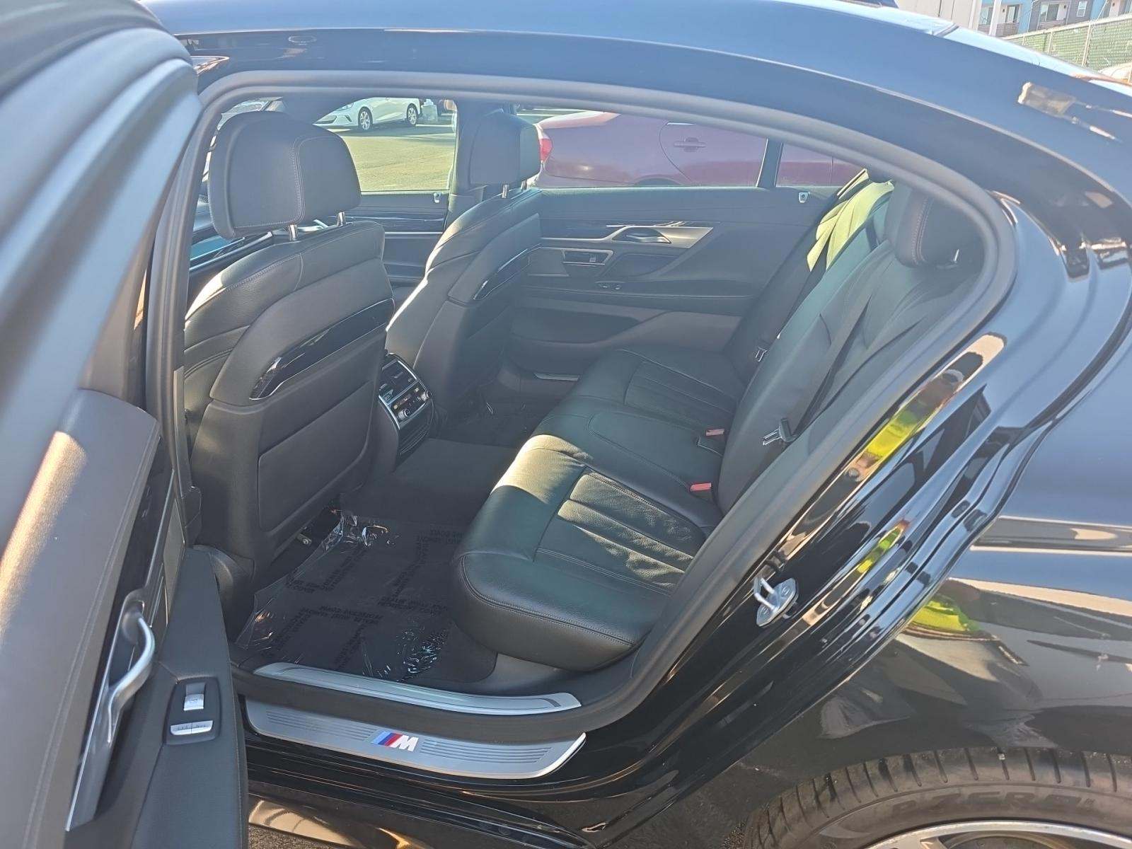 2019 BMW 7 Series 740i RWD