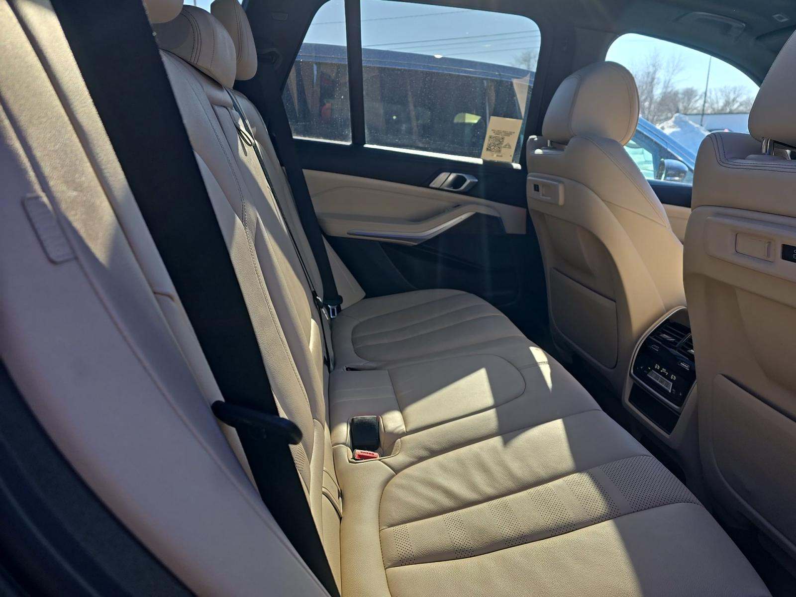 2022 BMW X5 xDrive40i AWD