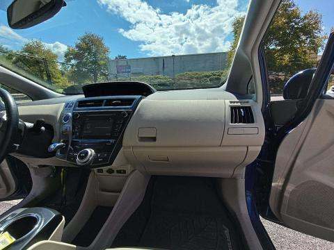 2017 Toyota Prius v Four FWD