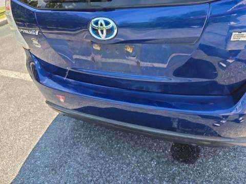 2017 Toyota Prius v Four FWD