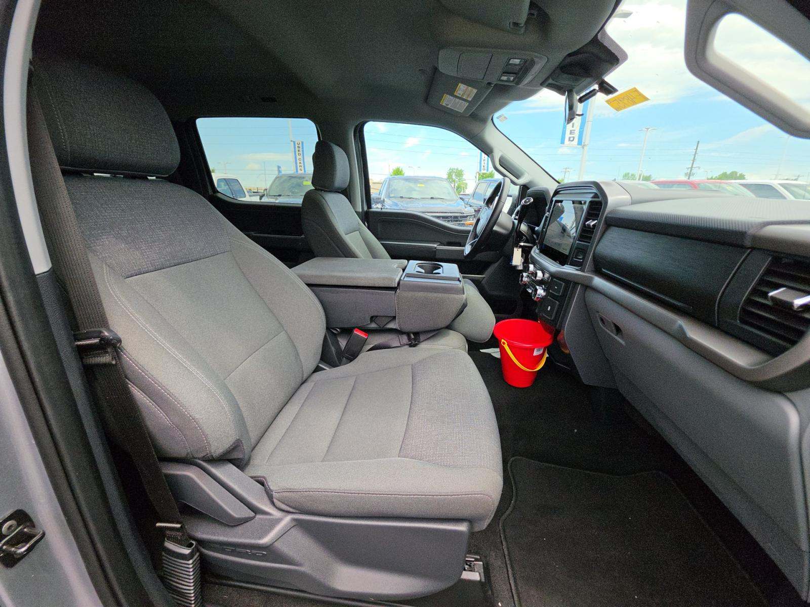 2025 Ford F-150 XLT AWD
