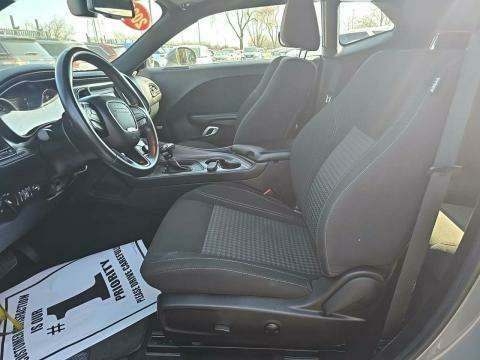 2023 Dodge Challenger SXT RWD