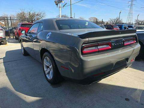 2023 Dodge Challenger SXT RWD