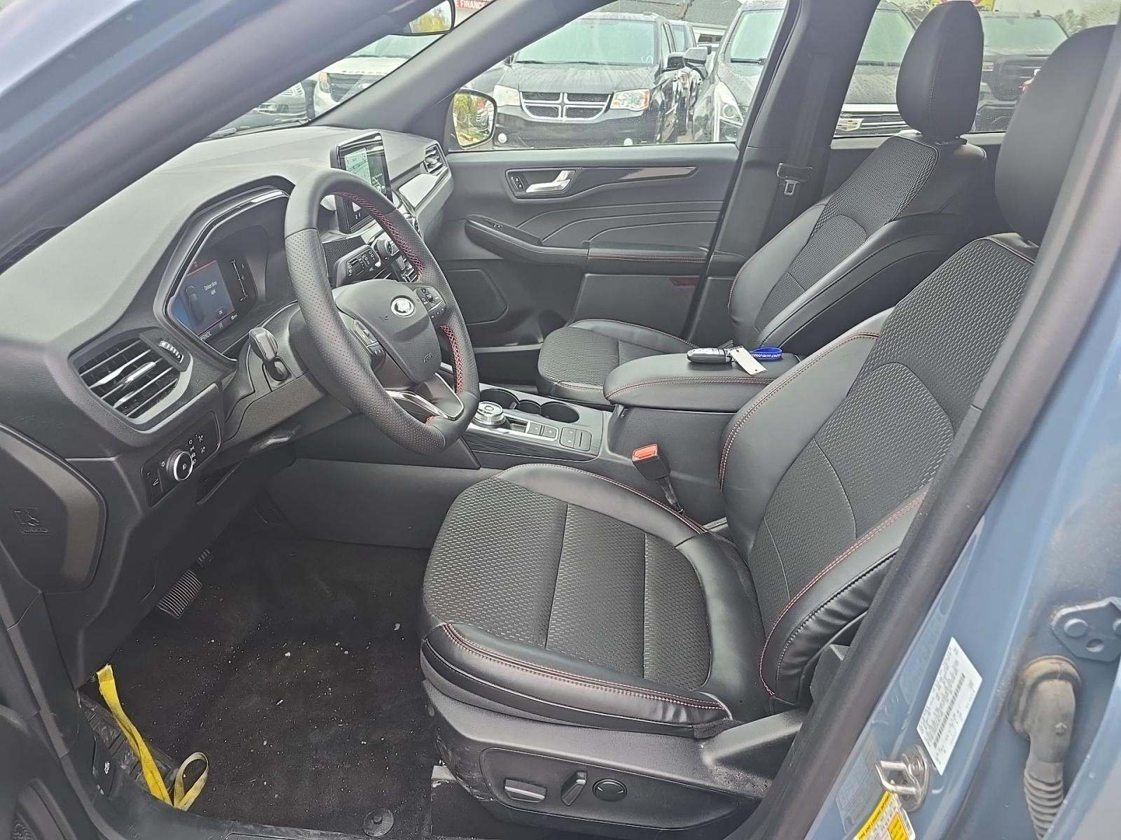 2025 Ford Escape ST-Line Select AWD