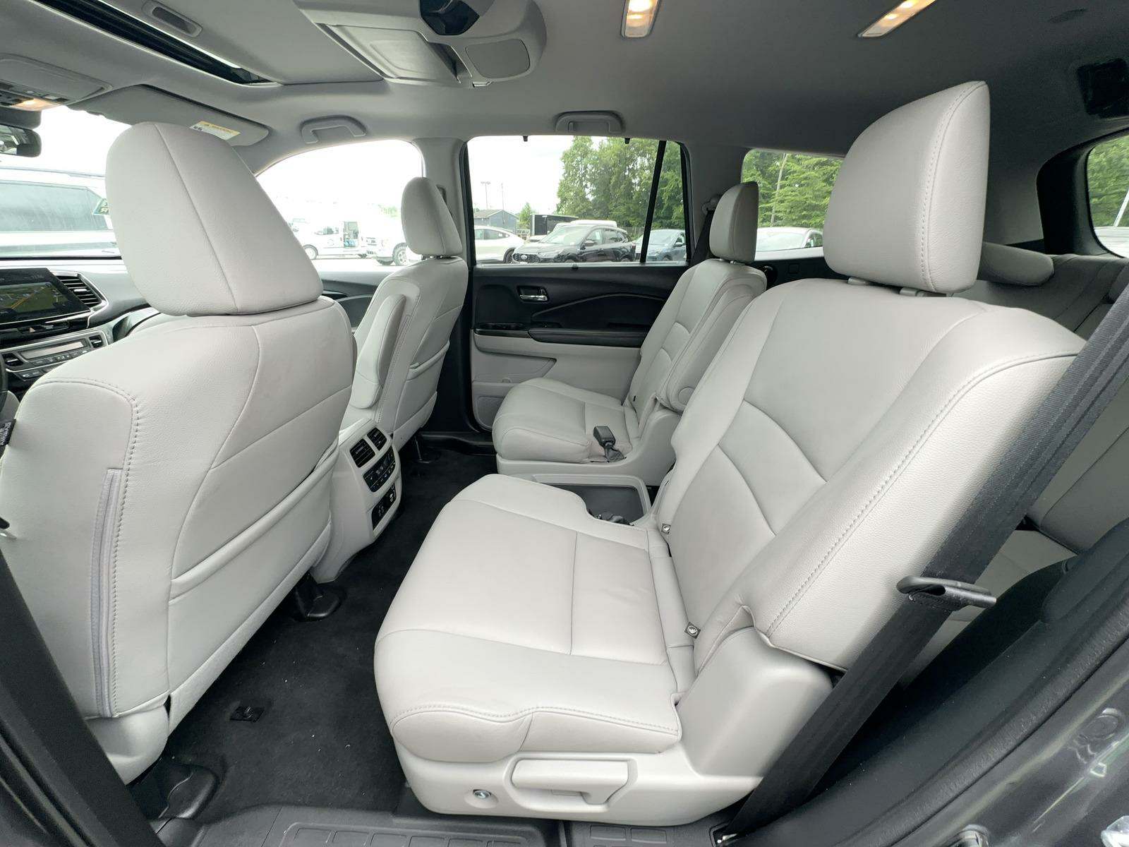 2022 Honda Pilot Touring AWD