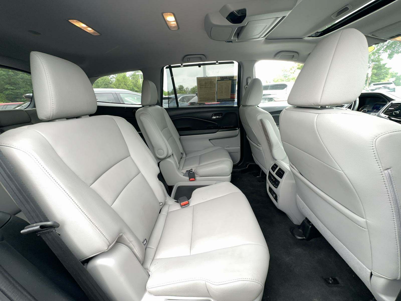 2022 Honda Pilot Touring AWD