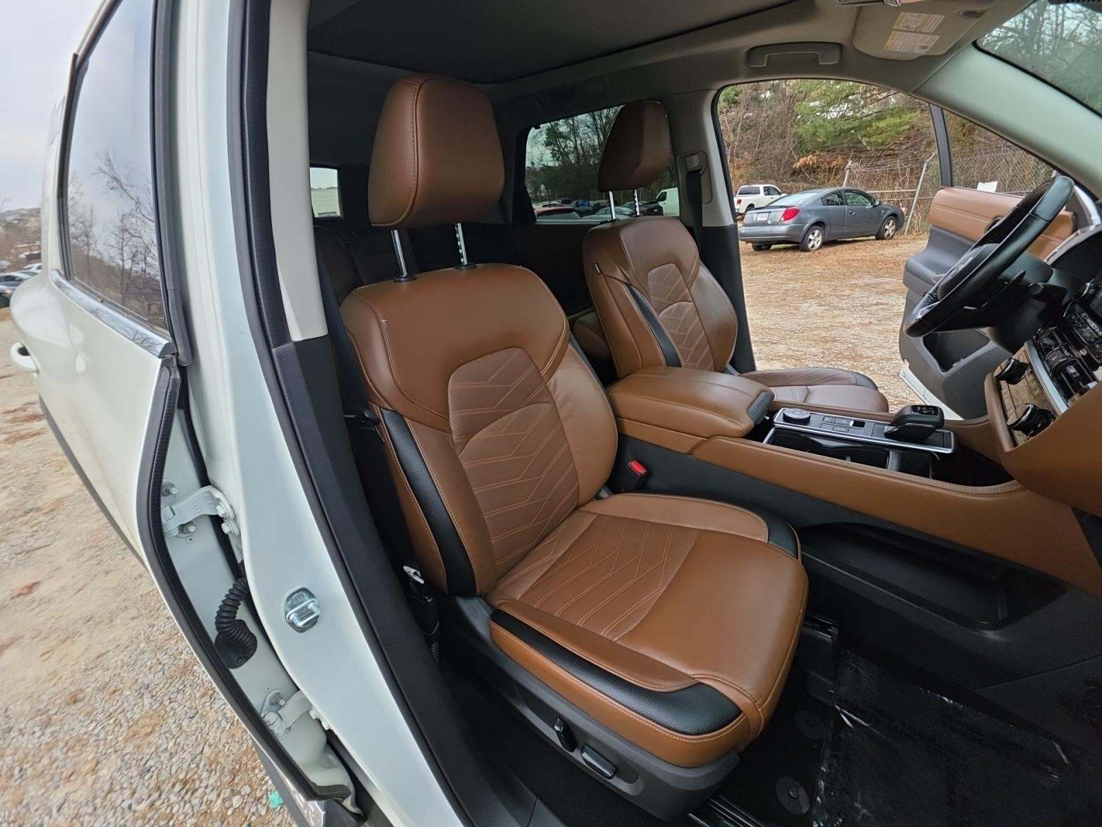 2022 Nissan Pathfinder Platinum AWD