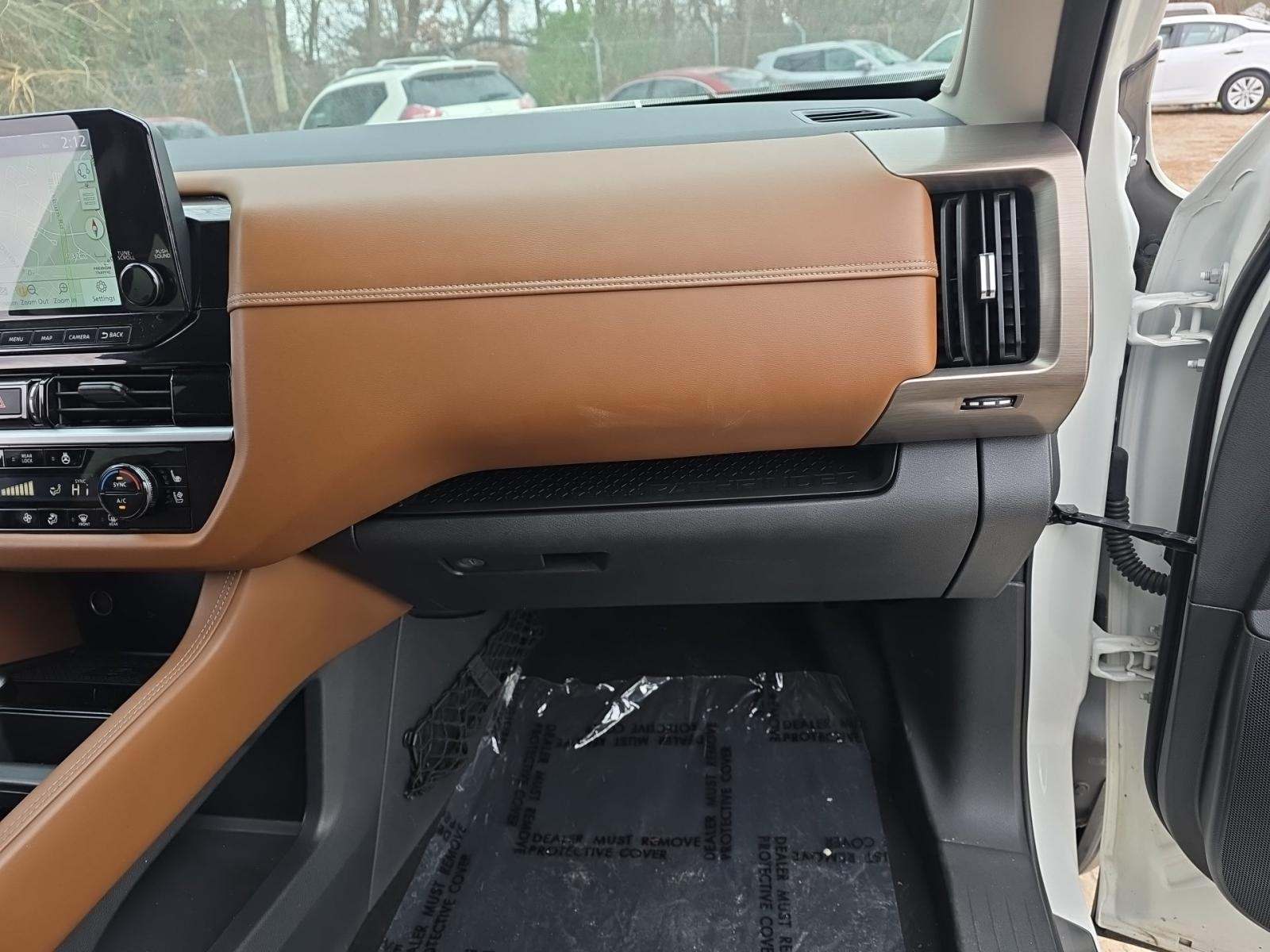 2022 Nissan Pathfinder Platinum AWD