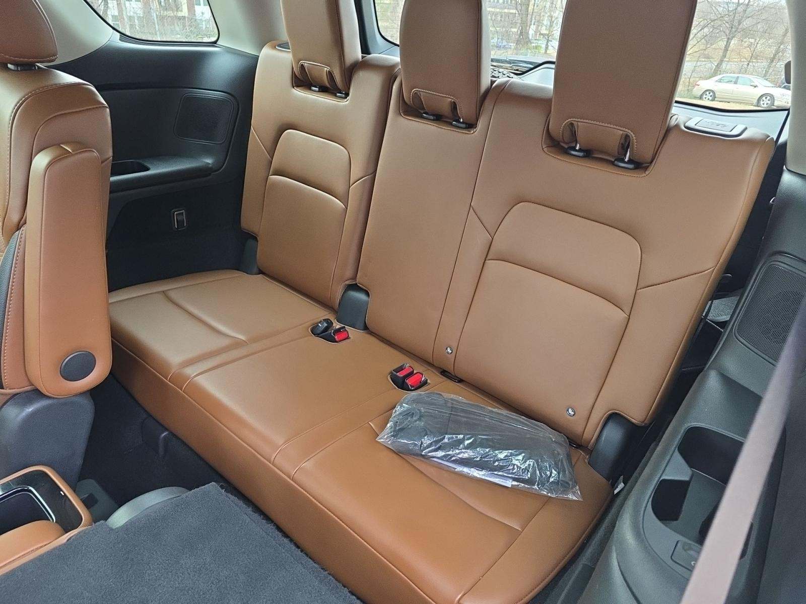 2022 Nissan Pathfinder Platinum AWD