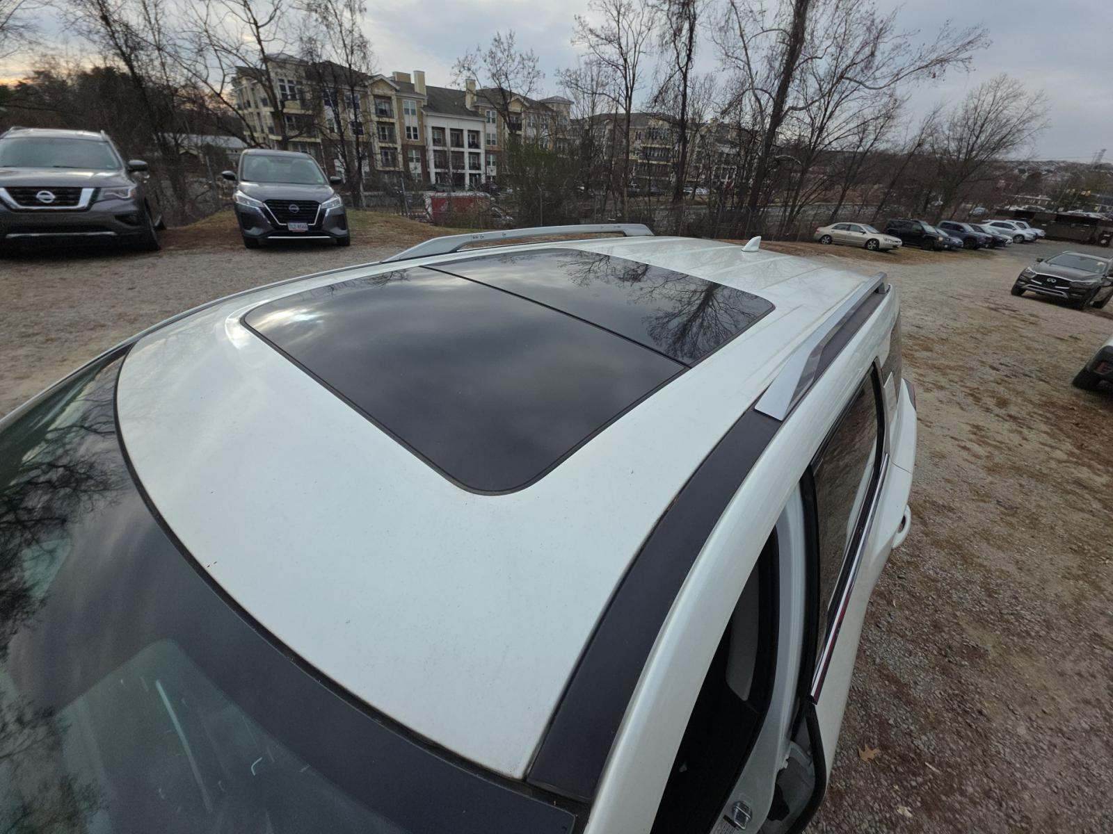 2022 Nissan Pathfinder Platinum AWD