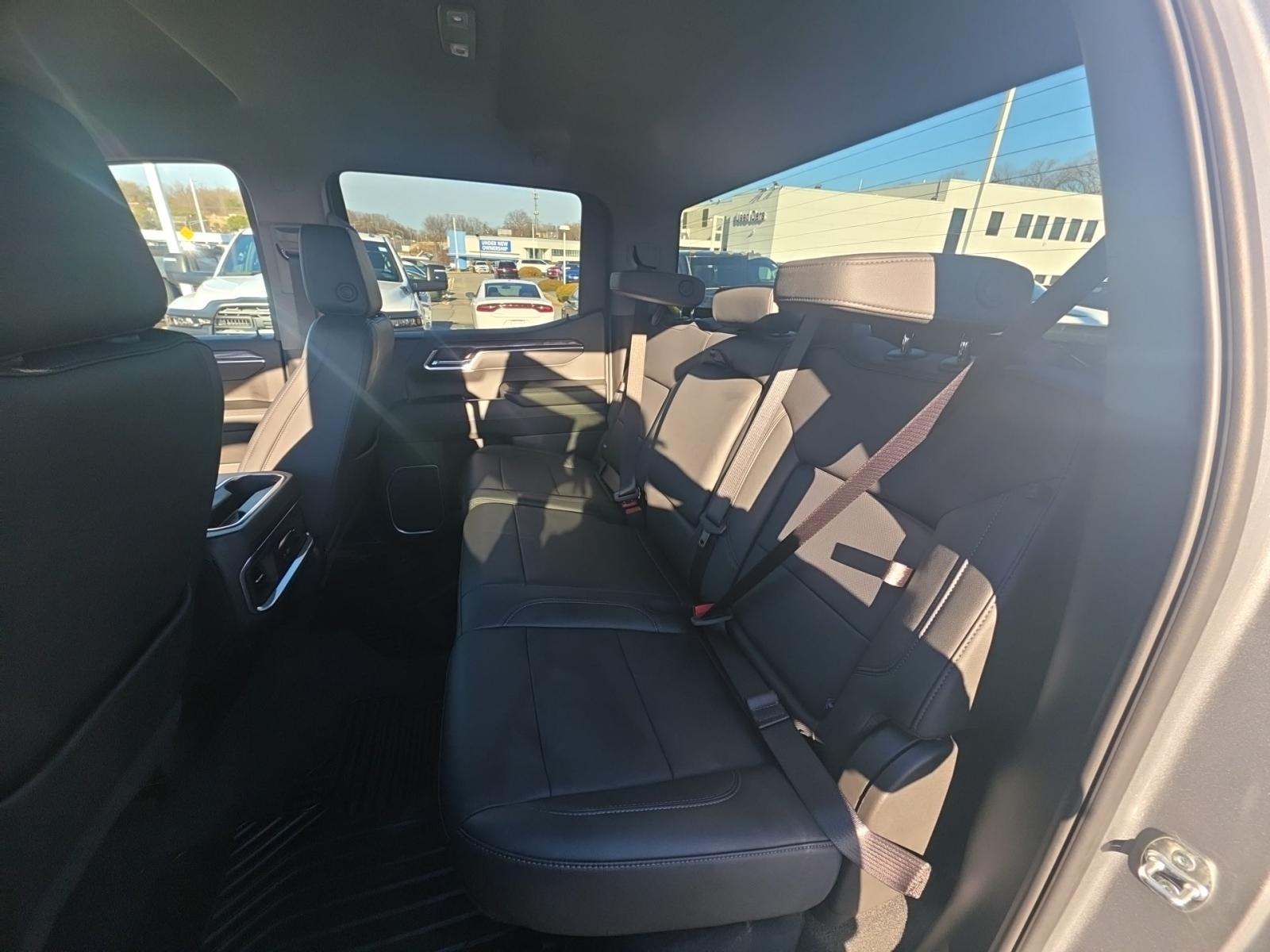 2025 Chevrolet Silverado 1500 LTZ AWD