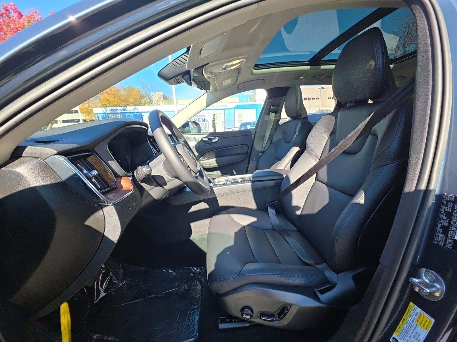 2023 Volvo XC60 Recharge T8 Plus AWD