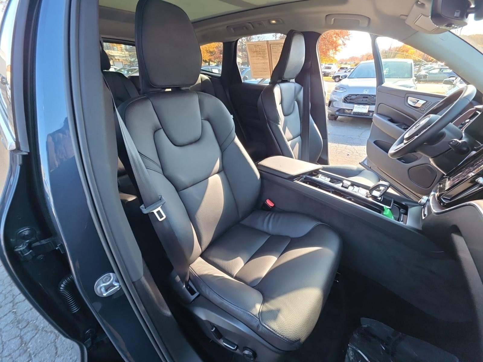 2023 Volvo XC60 Recharge T8 Plus AWD