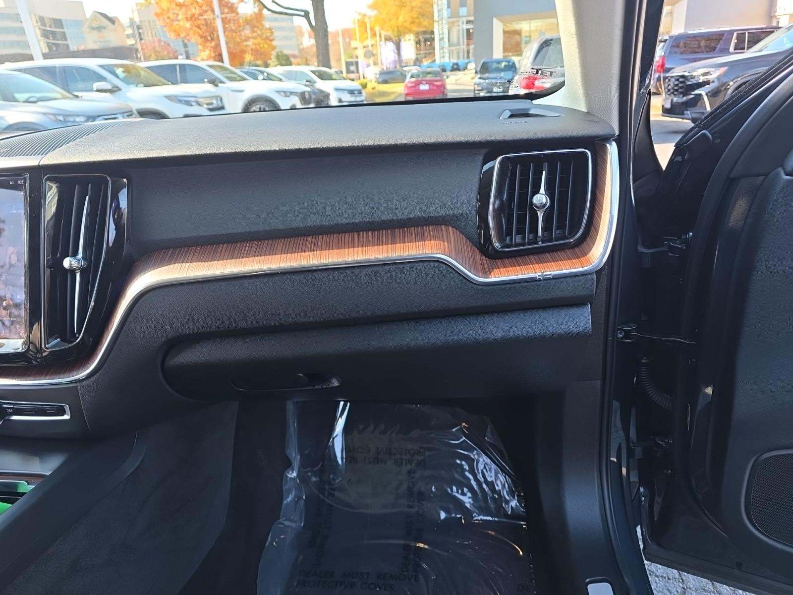 2023 Volvo XC60 Recharge T8 Plus AWD