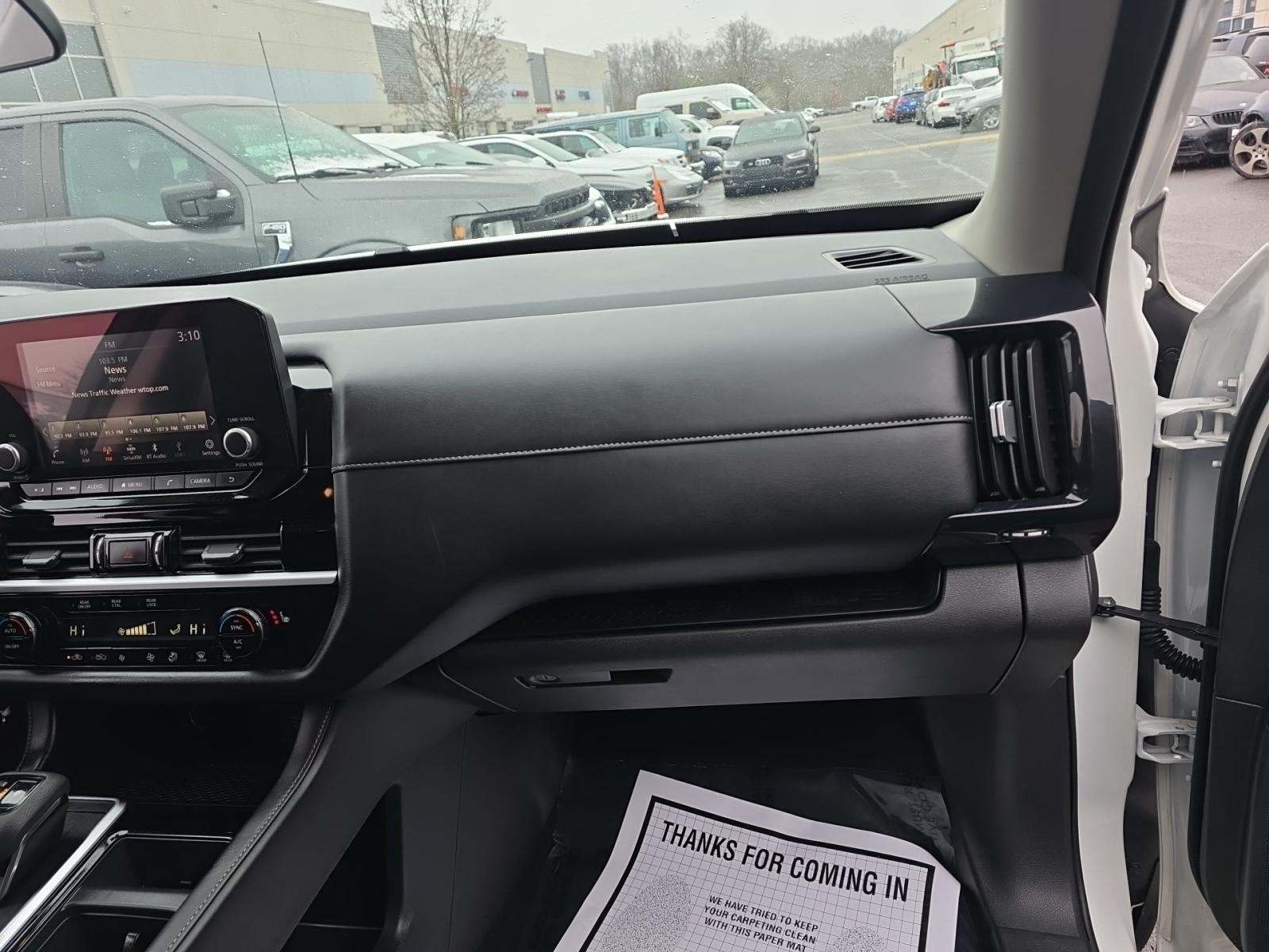 2025 Nissan Pathfinder SV AWD