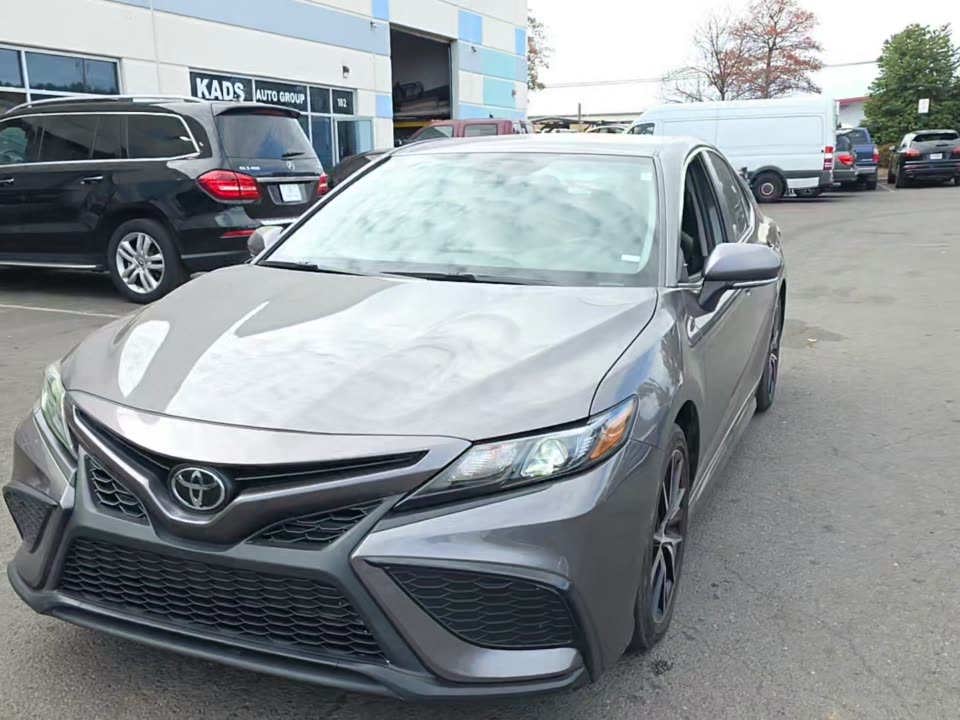 2024 Toyota Camry SE FWD