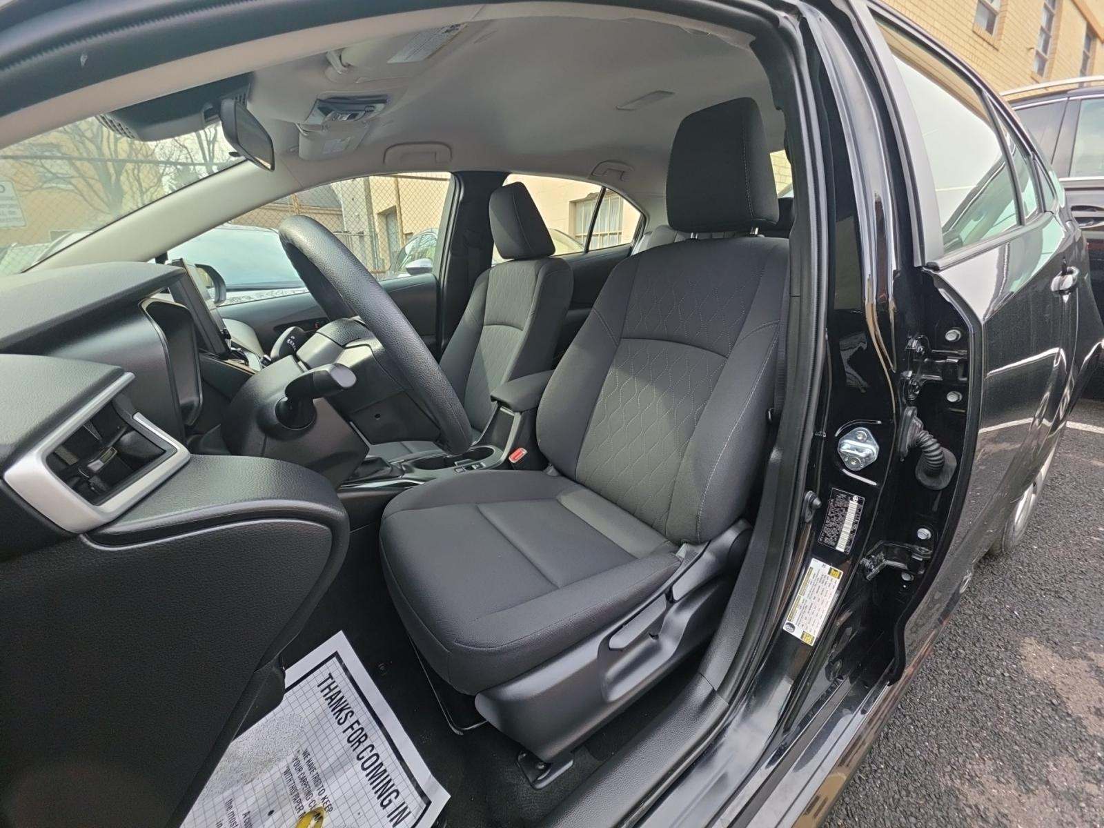 2025 Toyota Corolla LE FWD