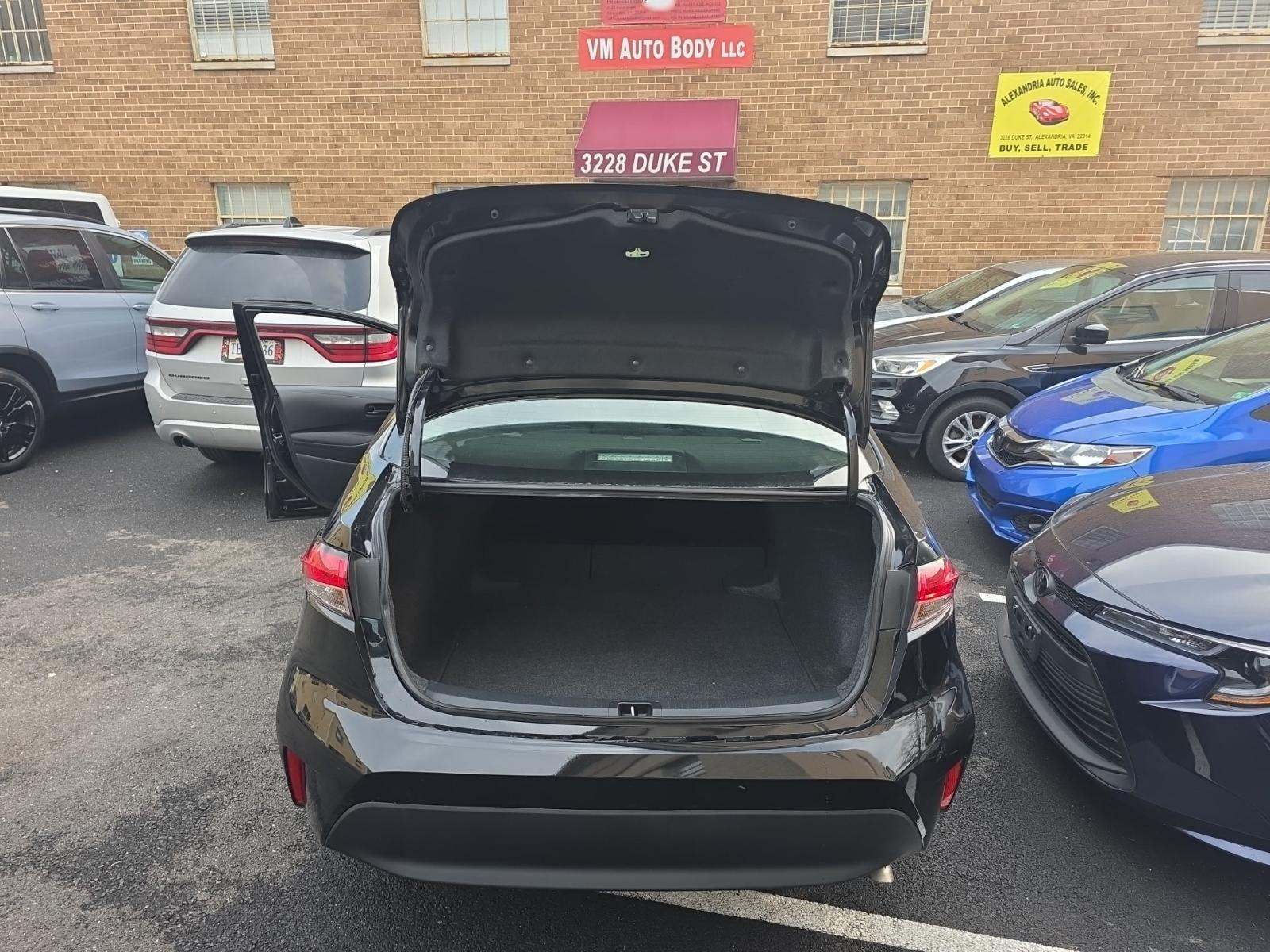 2025 Toyota Corolla LE FWD