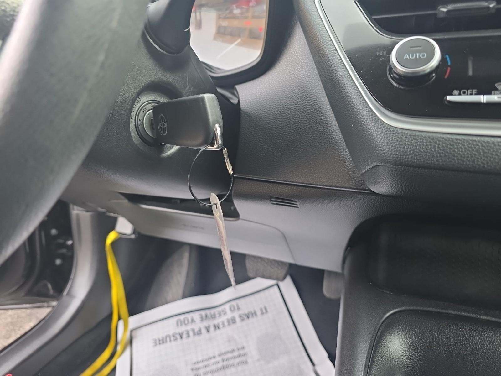 2025 Toyota Corolla LE FWD