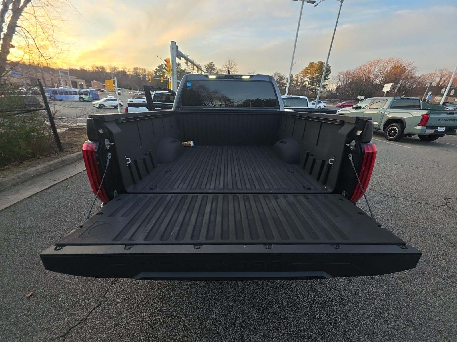 2023 Toyota Tundra SR5 AWD