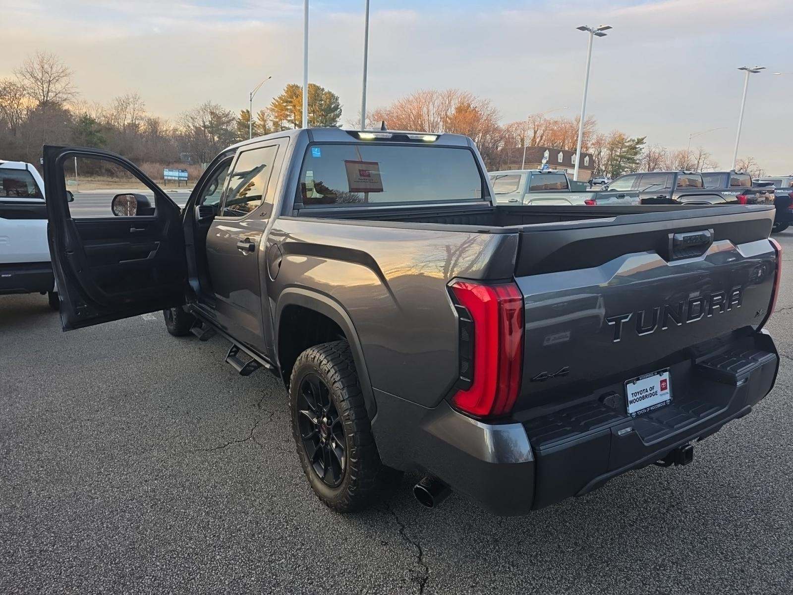 2023 Toyota Tundra SR5 AWD