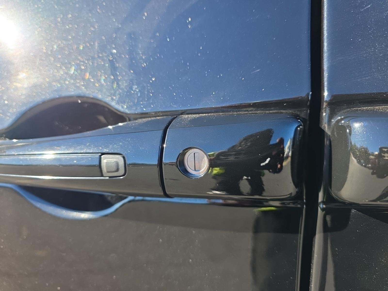 2024 Chrysler Pacifica Hybrid Select FWD